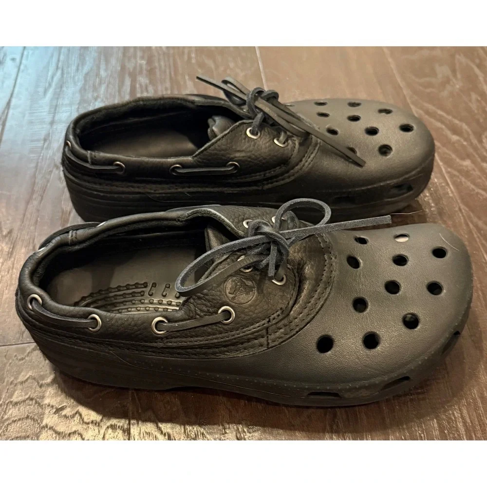 Crocs Islander Pit Crew M 8 W 10 Boat Shoes Black Leather Lace Up Clogs Preppy